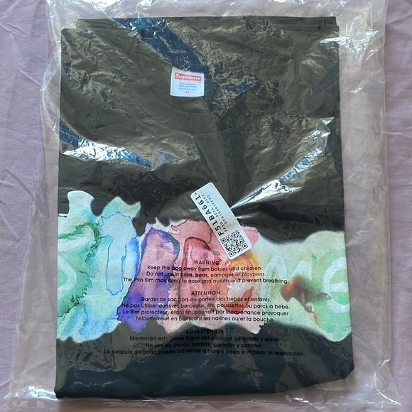 NWOT Supreme watercolor tee - Picture 3 of 6